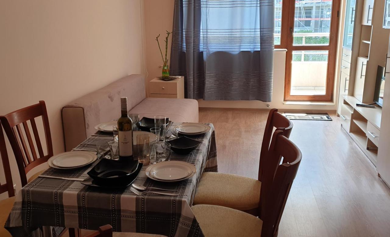 Family Holiday Apartments Breez 1 瓦爾納 外观 照片
