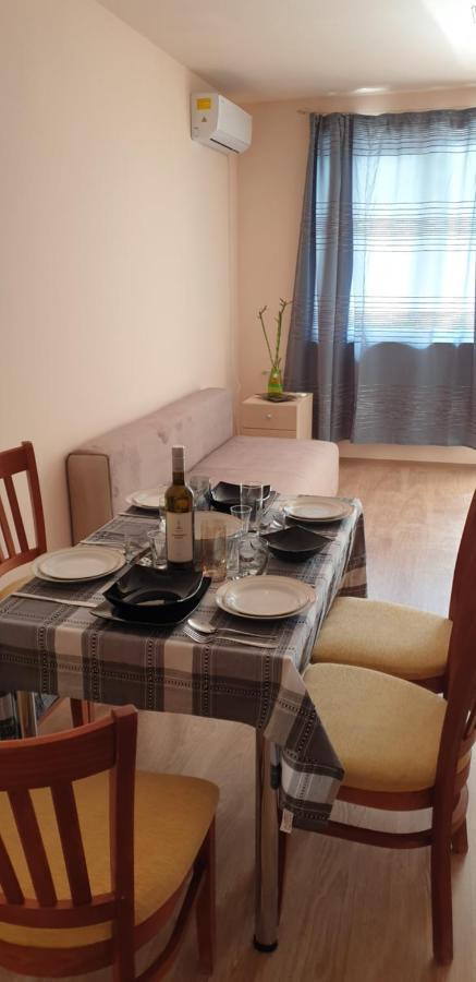 Family Holiday Apartments Breez 1 瓦爾納 外观 照片