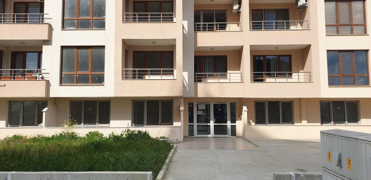 Family Holiday Apartments Breez 1 瓦爾納 外观 照片